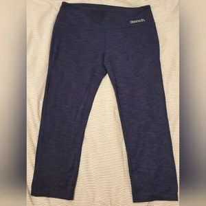 Bench Crop Leggings